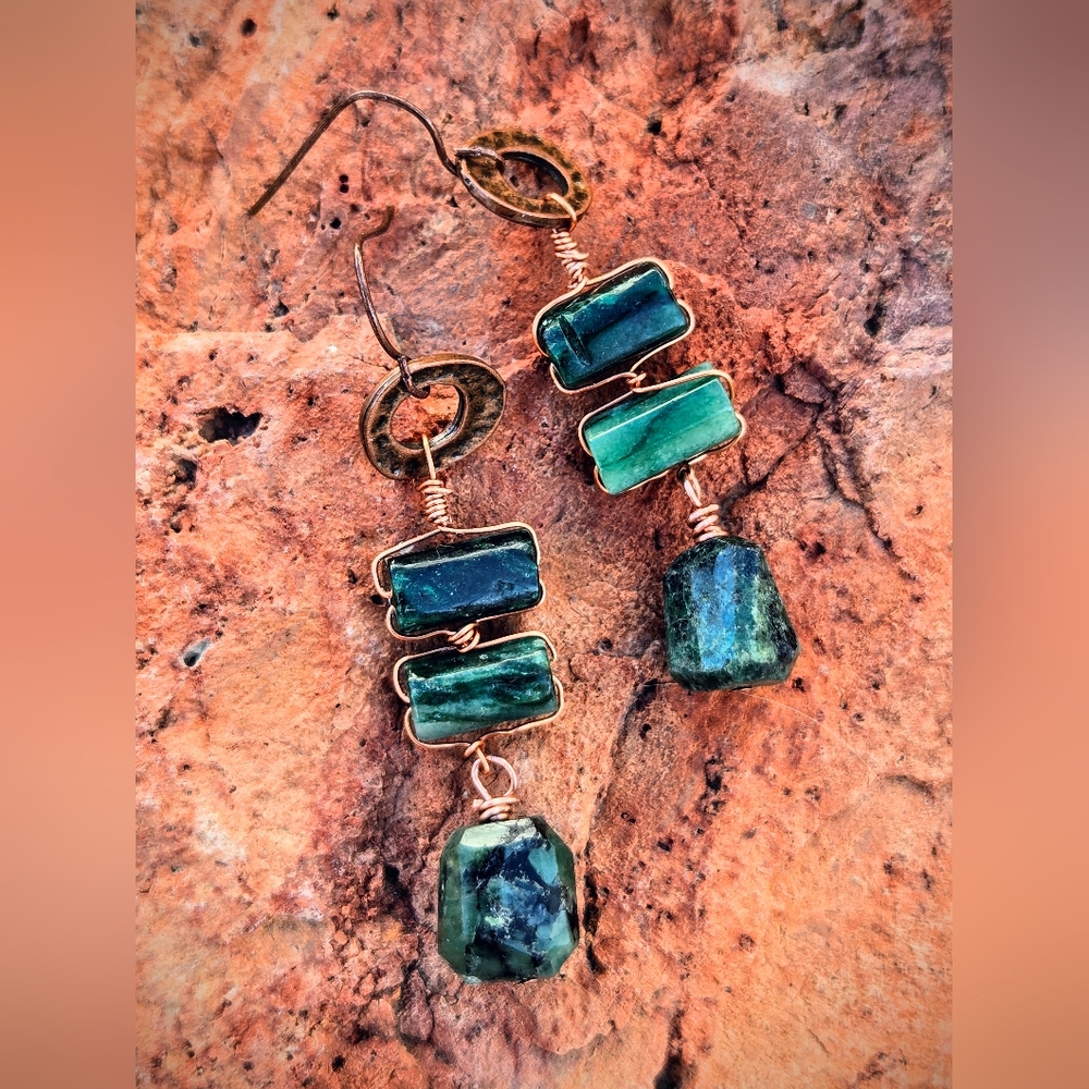 Colombian Andes: Raw Emerald In Hand Forged Antique Copper In Timesless Earrings